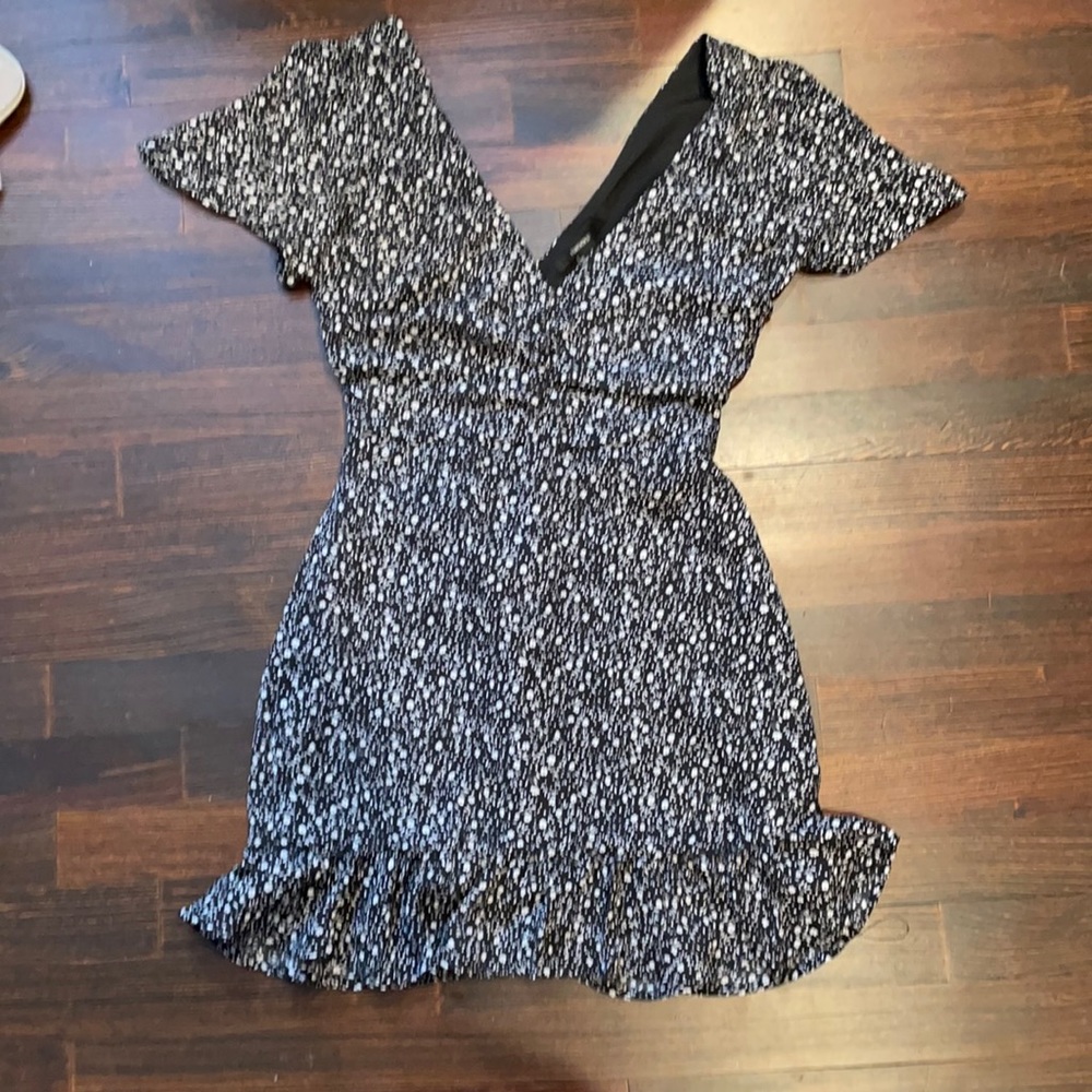 Forever 21 black flower dress size small new with tags